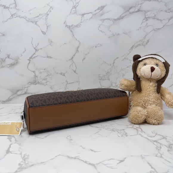 Michael Kors Giftables Medium Pencil Case - Picture 8 of 10